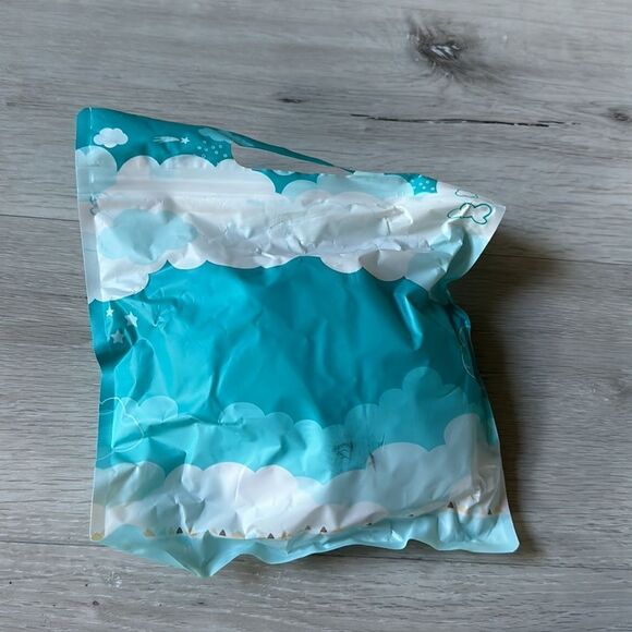 2 Tiny Feet Summer Sneakers - Non-Slip Baby Shoe-Socks Grey/White 5.5 NWT IN PKG - Picture 3 of 3